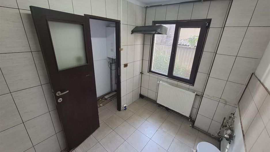 Favorit-Gh Lazar 3 camere parter cu centrala proprie - Poză 11