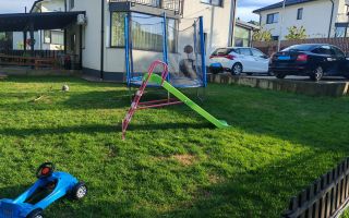 Vilă 4 camere, 2 băi, teren 488 mp, asfalt, canalizare – Bârnova - Poză 1