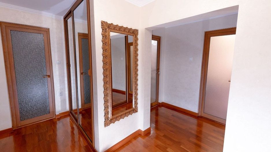 Aparament 3 camere, Piata centrala - Poză 7