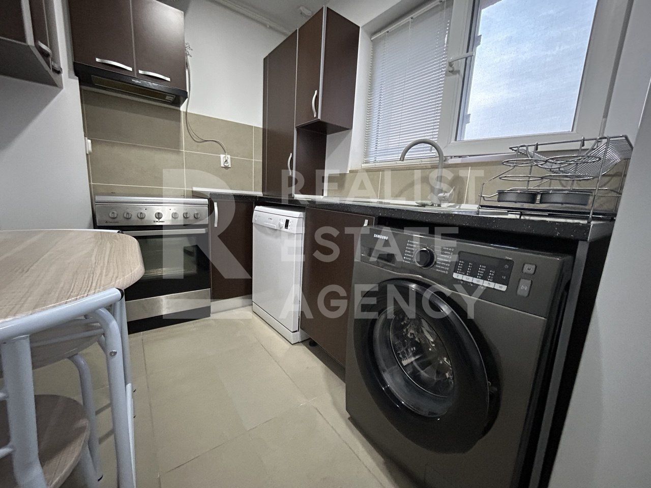 Apartament cu 2 camere, Cosmopolis, mobilat și utilat, loc de parcare - Poză 7