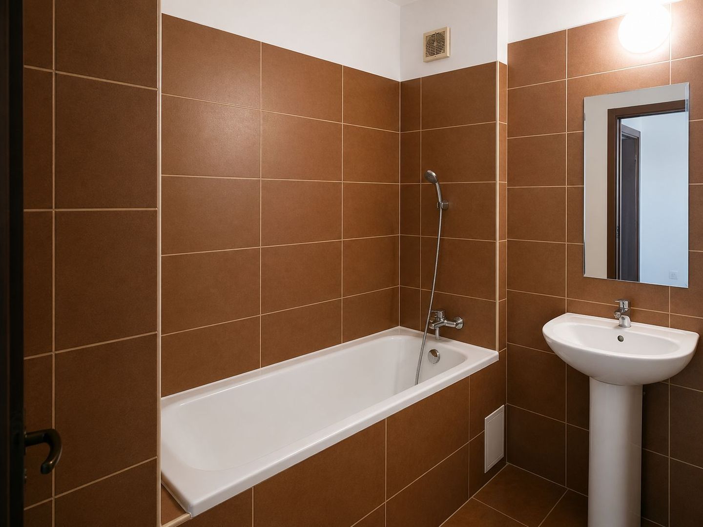 Apartament SD etaj intermediar 57 mp Tatarasi 115000 euro - Poză 5