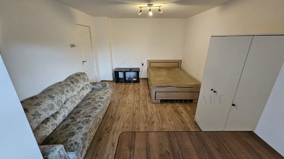 Garsonieră Confort 1 de închiriat – Onești, zonă Mal - Poză 1