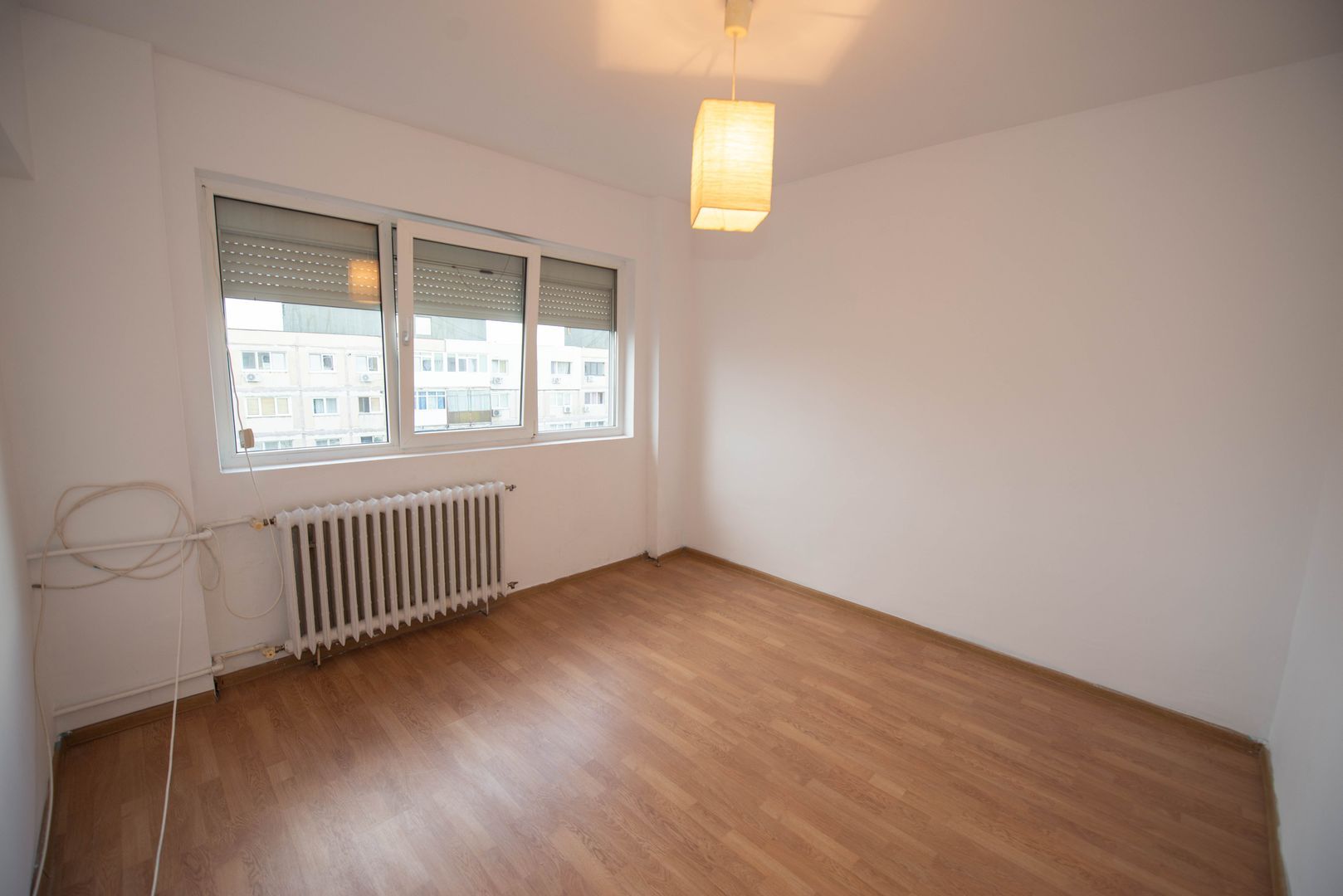 Apartament 3 camere decomandat Drumul Taberei Metroul Ialomitei 10 min - Poză 11