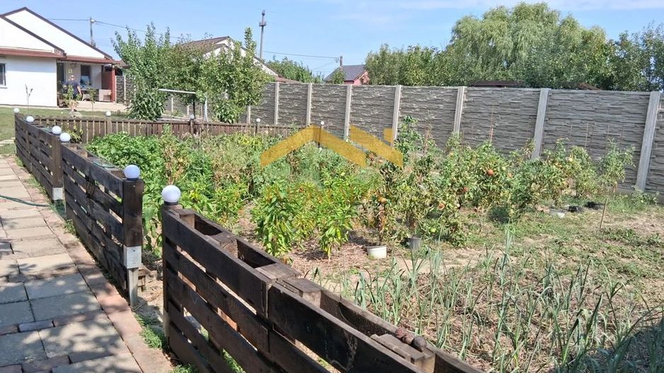 -Casa Individuala - 4 camere -teren generos - - Poză 14