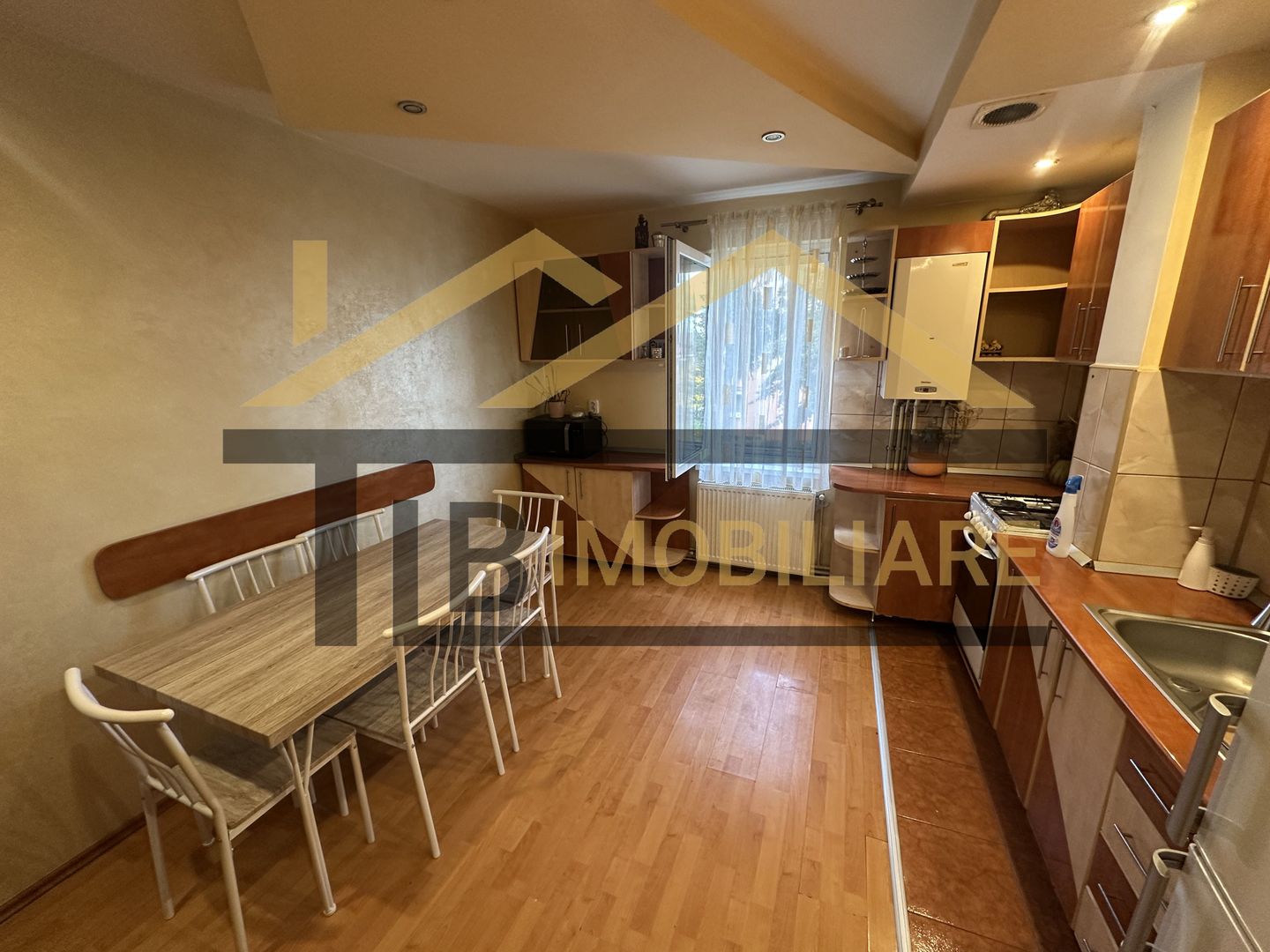 Apartament de 3 camere, 65mp, decomadat, Zona Shopping City - Poză 4