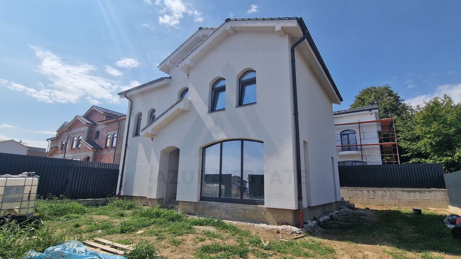 Casa individuala 4 camere P+1 cu teren 290 mp in zona Calea Cisnadiei - Poză 3