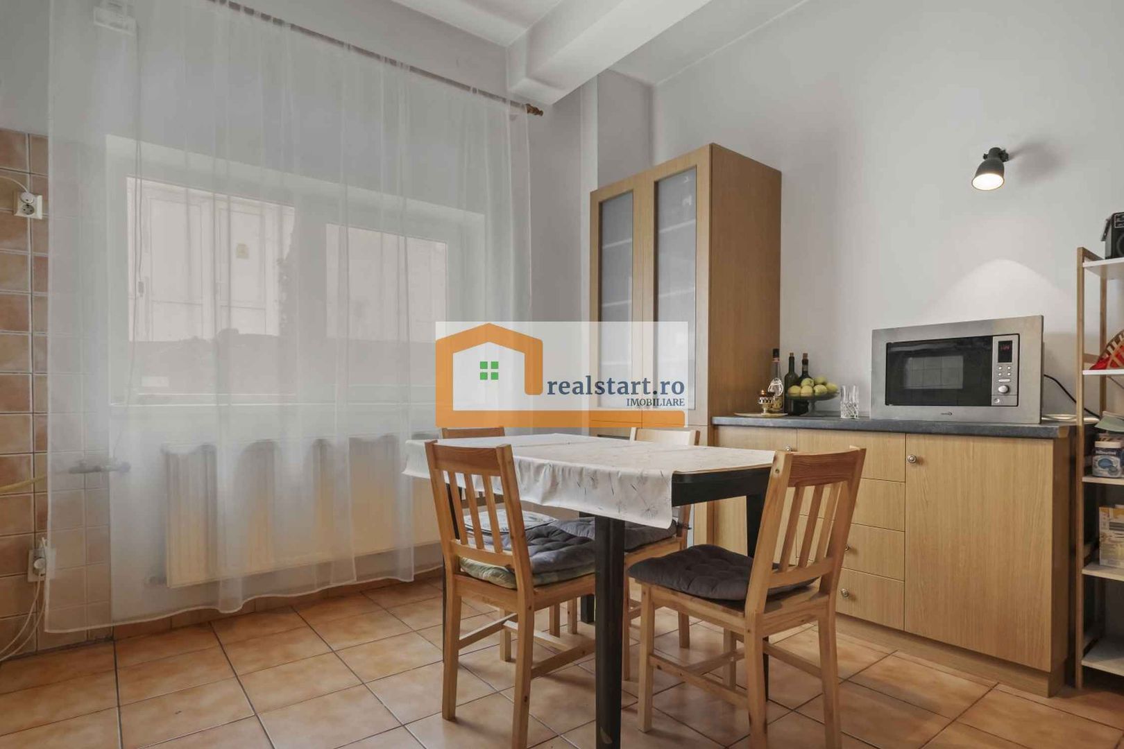 Vila 14 camere, individuala cu teren 590mp, curent trifazic, ALA, Metrou, - Poză 9