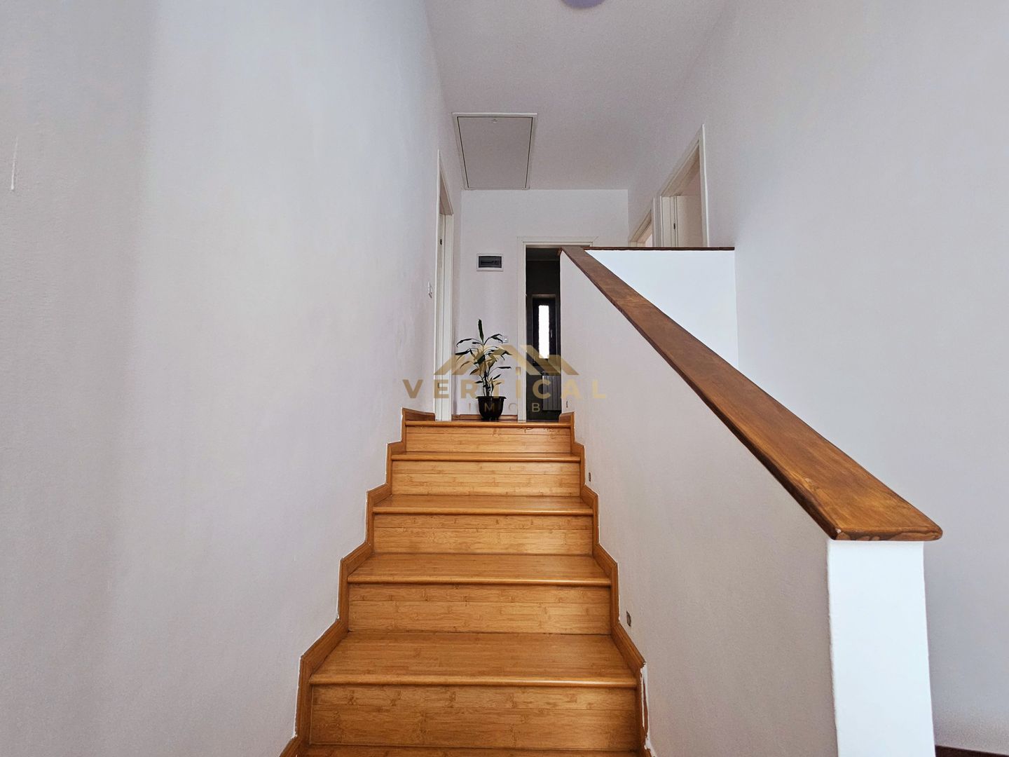 Vila de inchiriat cu 4 camere - comuna Berceni - Poză 9