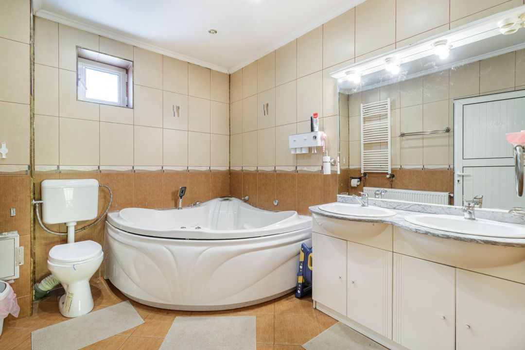 Casa cu curte | Cladire pentru activitati comerciale si servicii - Poză 11