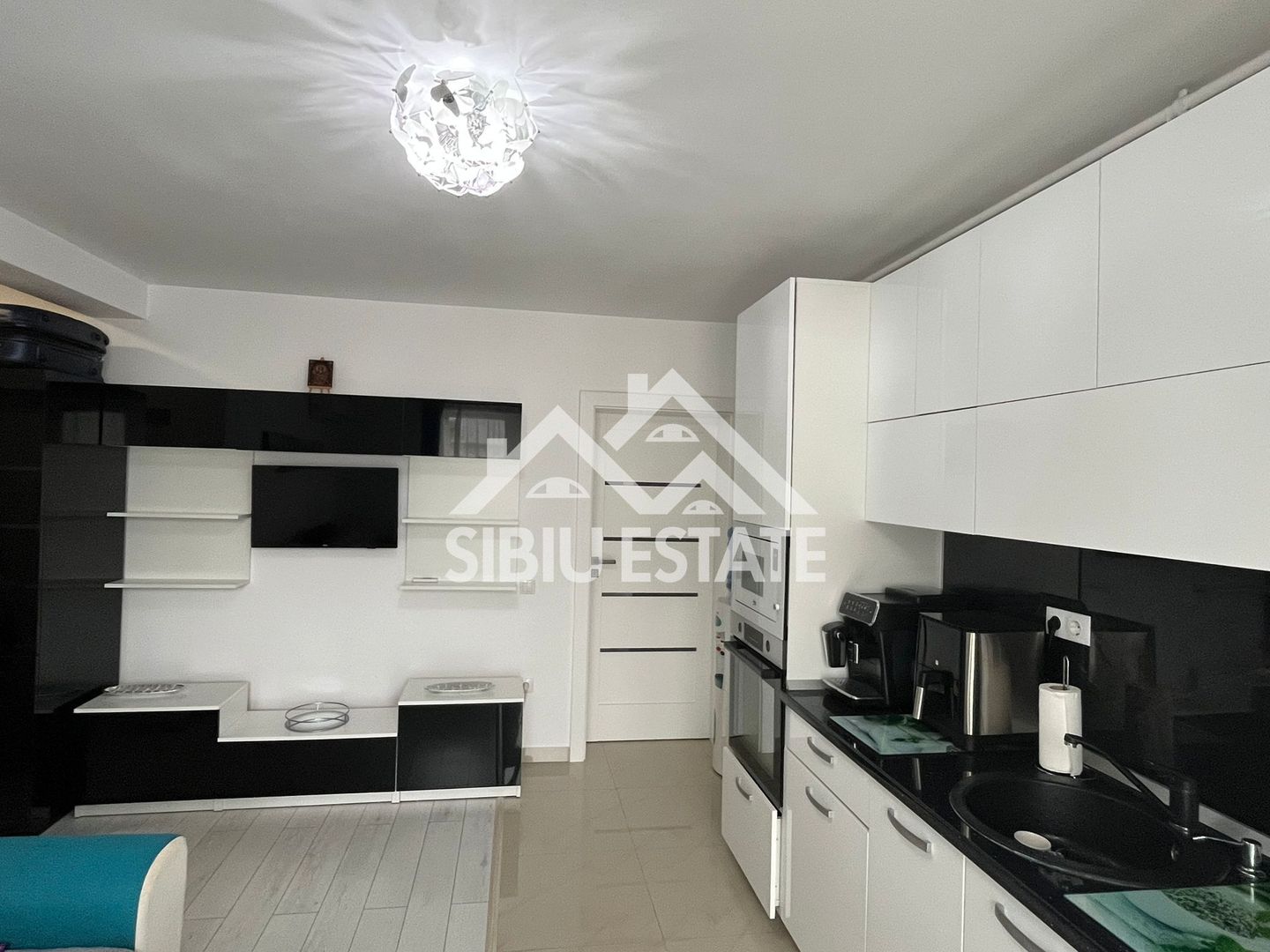 Apartament 2 camere modern, balcon 7 mp, parcare ,Șelimbăr Brana - Poză 3