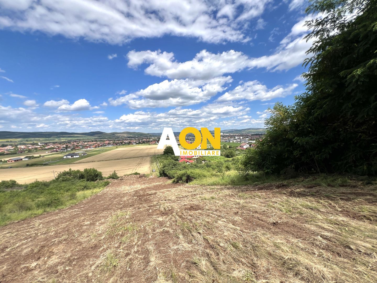 Teren sub padure cu o priveliste deosebita, 1500mp - Poză 3