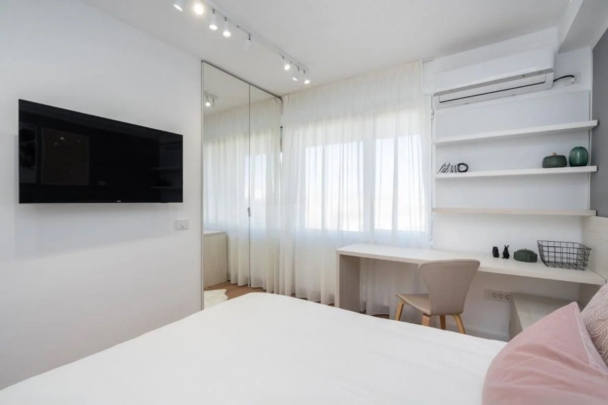 Rent I Spectacular Duplex Apartment with Terrace and Stunning View - Poză 12