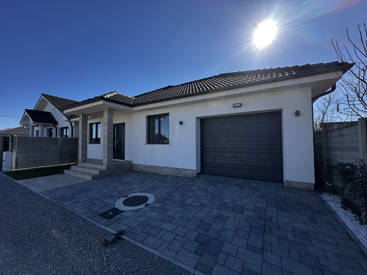 Casa nouă premium - la intrare în Sântandrei, garaj - Poză 2