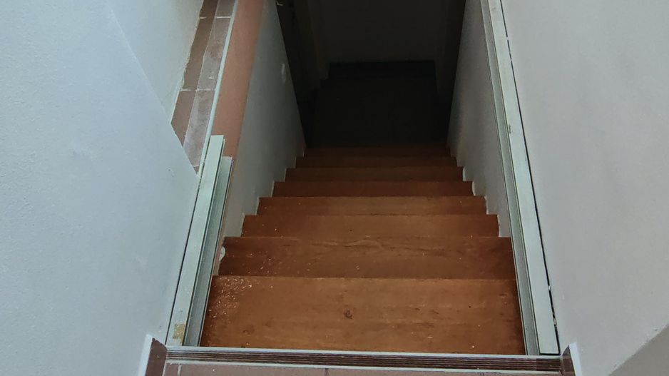 Apartament in vila,Bartolomeu,120 mp,3 camere,Spatiu depozitare 50mp - Poză 9