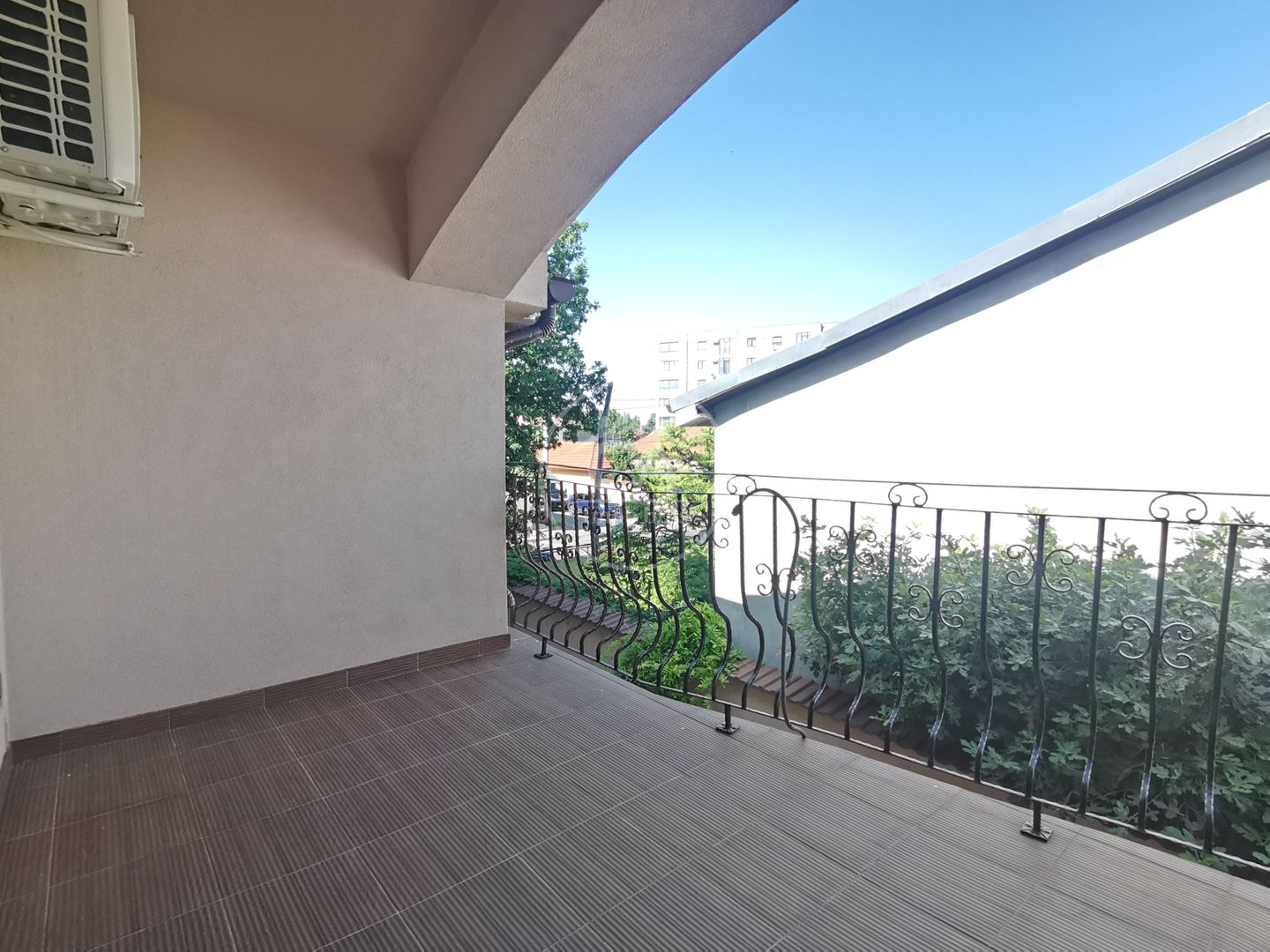 Casa de închiriat cu 7 camere în zona Dimitrie Cantemir, Oradea - Poză 25