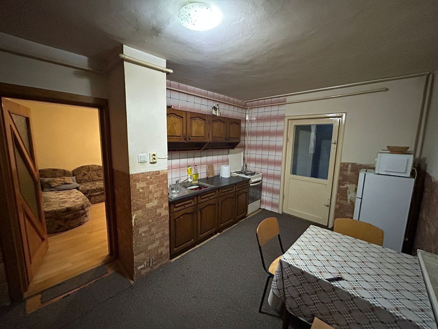 Apartament 2 camere, parter - zona Cetate - Poză 2