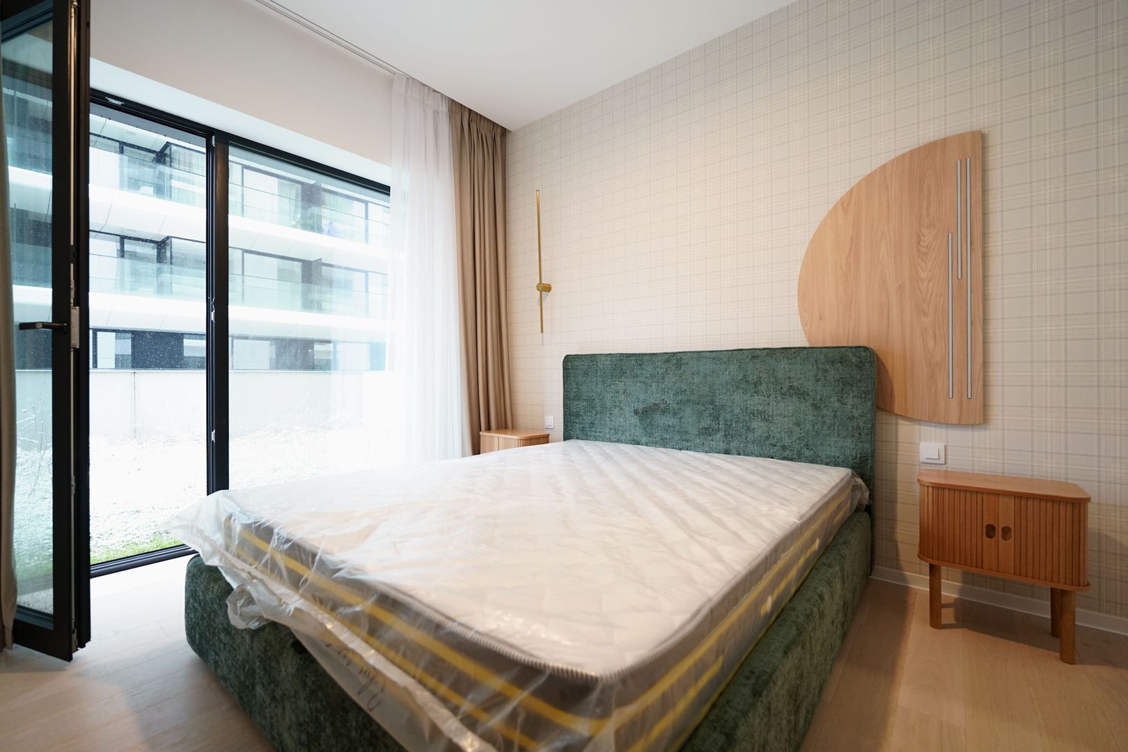 3 Camere + Parcare, Curte 75mp, One Lake Club - Poză 12