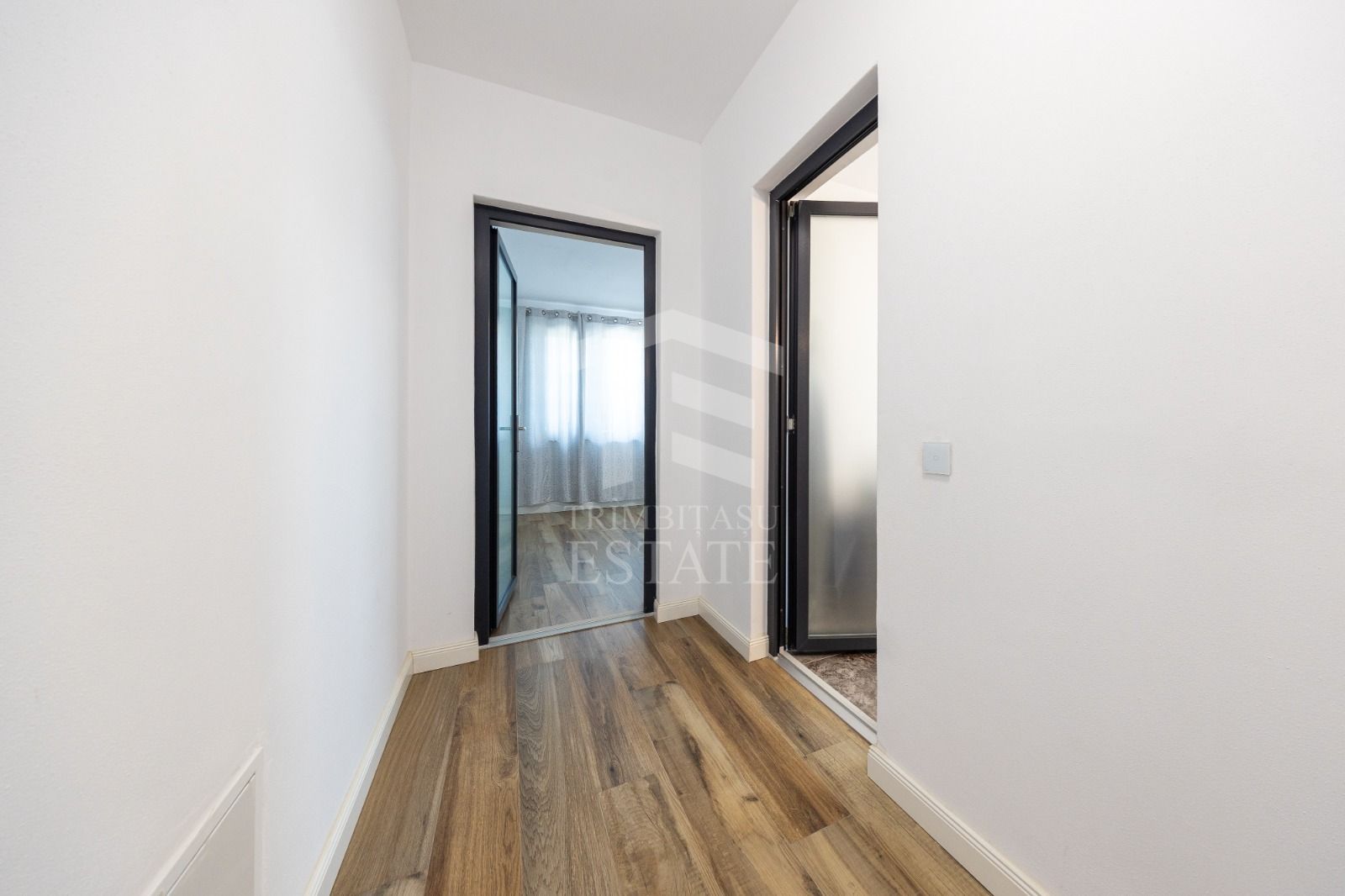 Sanpetru ,Subcetate-Casa 4 camere,3 bai+480 mp teren - Poză 13