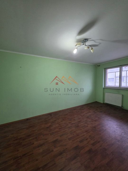 Apartament 2 camere, ultracentral, etaj 1/4, centrala termica, Campina - Poză 2