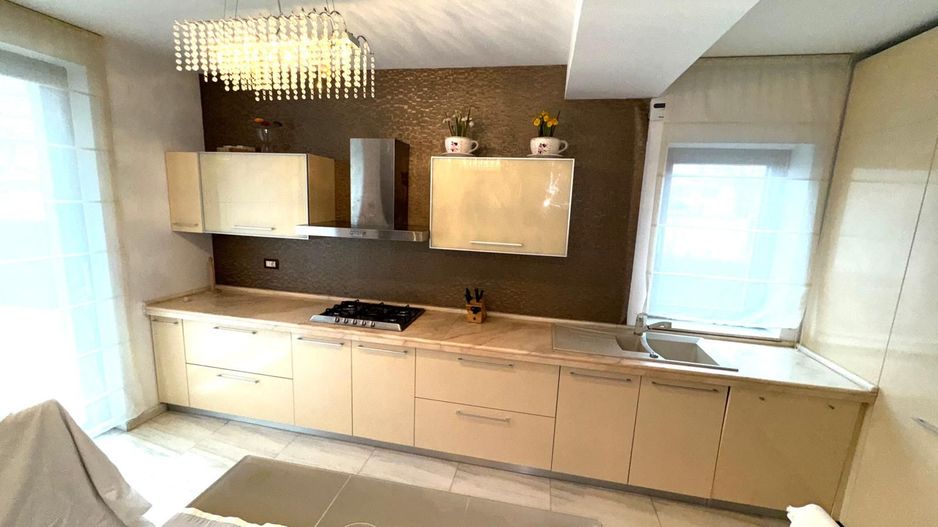 Casa de vanzare Urziceni Ialomita bulevard principal - Poză 7