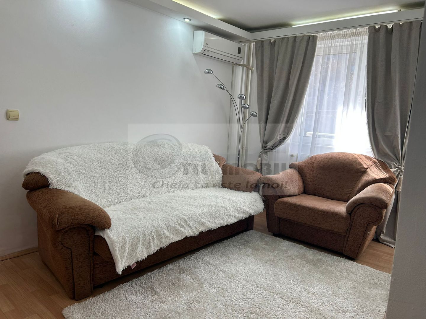 Apartament 3 camere Podu Roș – Fără risc seismic, ideal investiție - Poză 3