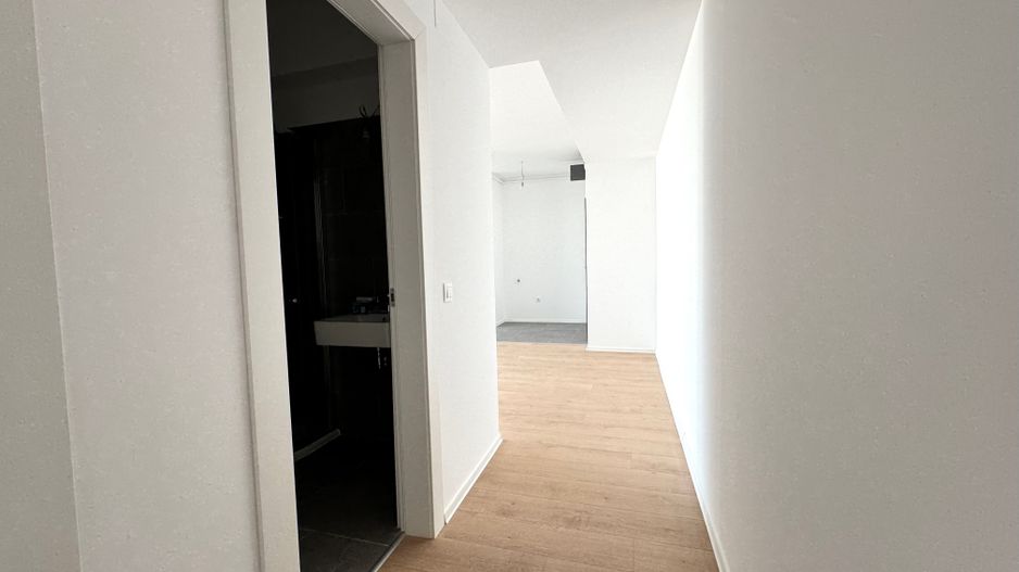 3 camere 76 mp SU + Balcon 6.5mp - Zona Lac Straulesti-Mall Colosseum - Poză 4