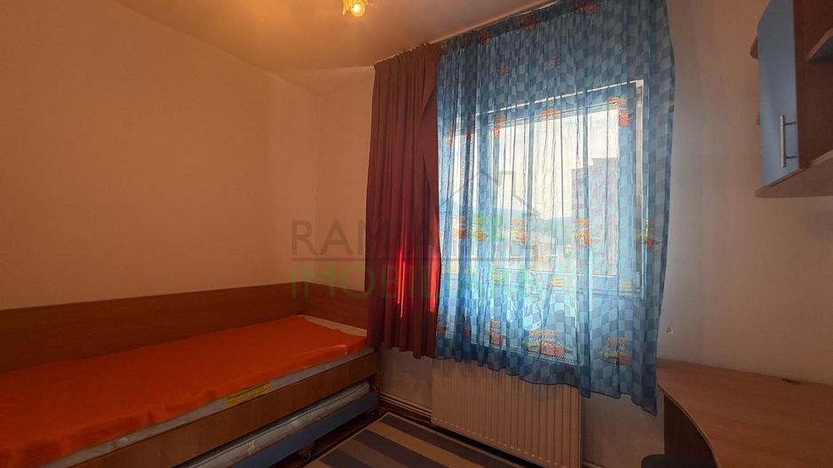 Apartament 3 camere decomandat cu 2 băi în Calea București - Poză 7