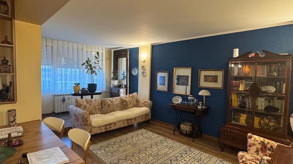 Apartament 3 camere zona Nufarul - Poză 2