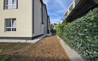 Vila finalizata, curte libera 185 mp,  loc de parcare, zona case - Poză 7