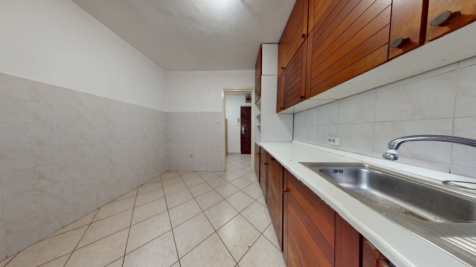 Apartament semidecomandat,insorit in Astra-complexul mic - Poză 3
