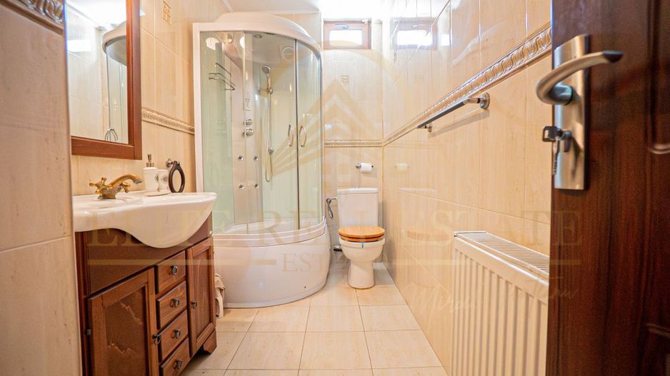 Ovidiu Sud - Zona premium - Vila impozanta, curte mare, garaj, terasa! - Poză 18