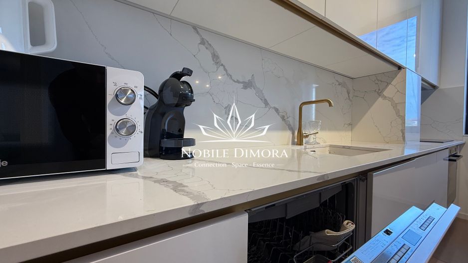 ISHO - Apartament cu 4 camere de lux, 2 bai, 2 balcoane, parcare privata - Poză 9