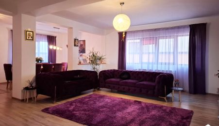 Vila cu 7 camere de vanzare in Paulesti