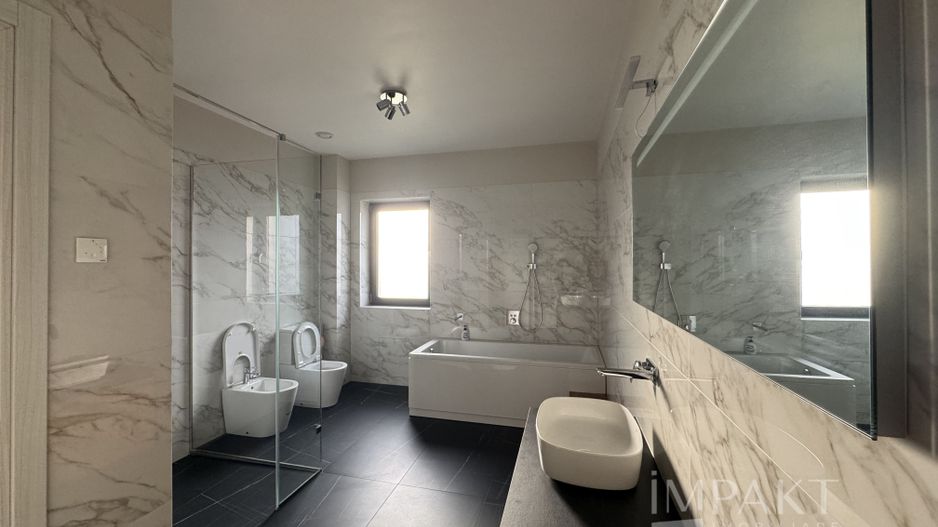 Casa moderna de inchiriat cu 4 camere in cartier Terra Floresti! - Poză 15