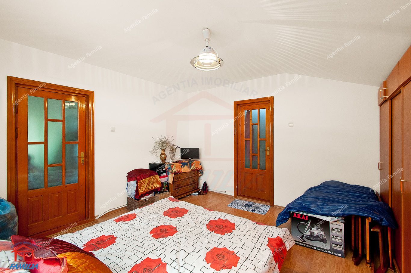 Vila cocheta, situata in centrul istoric al orasului - Poză 14