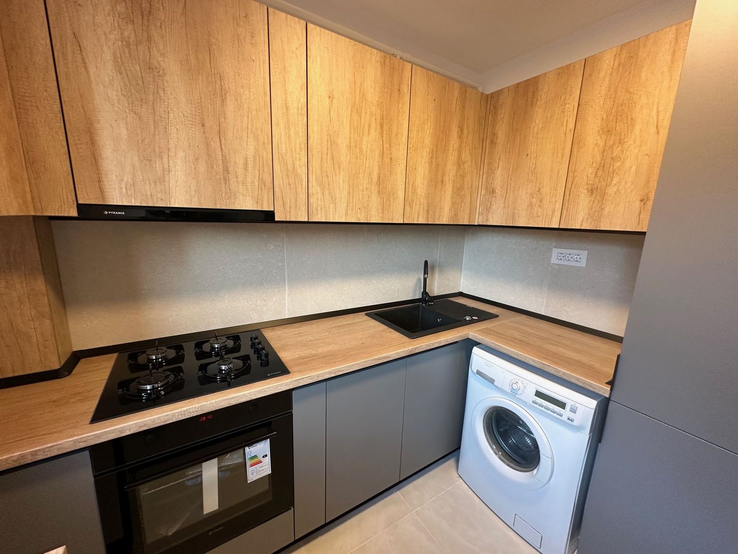 Apartament cu 3 camere de închiriat în zona Ultracentral - Poză 12