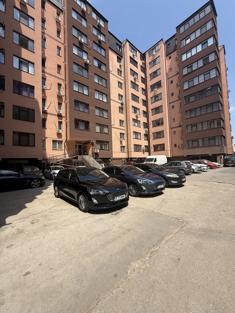 Garsonieră dublă 39mp- living + dormitor + balcon mare - Etaj 1 - Poză 9