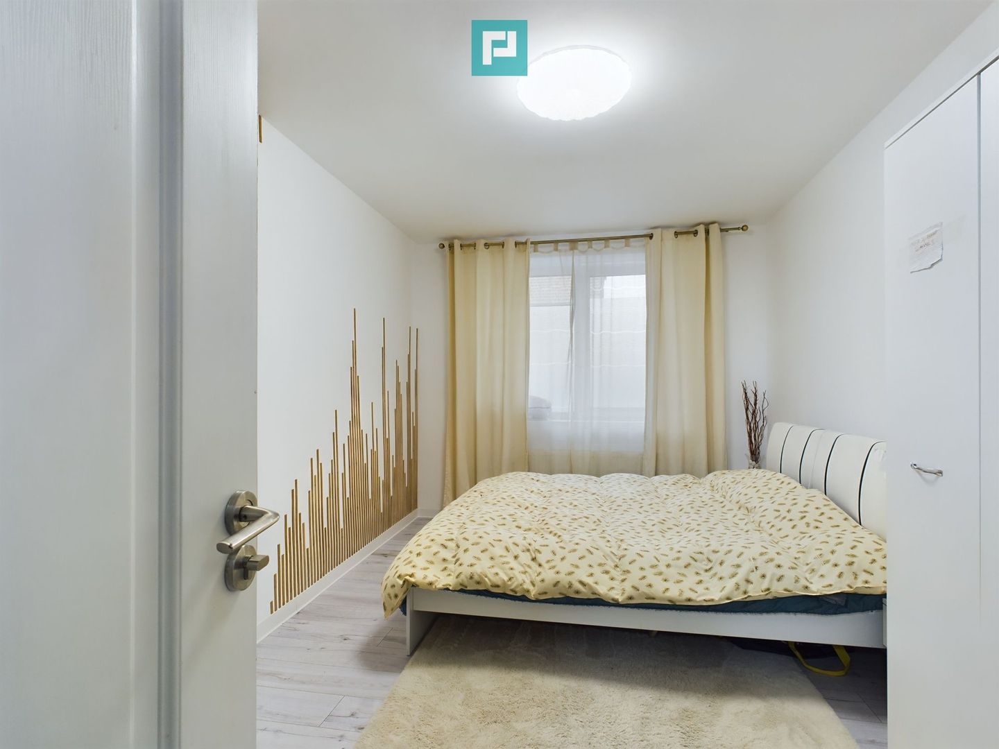 Apartament cu 2 camere la curte , renovat recent - Poză 13