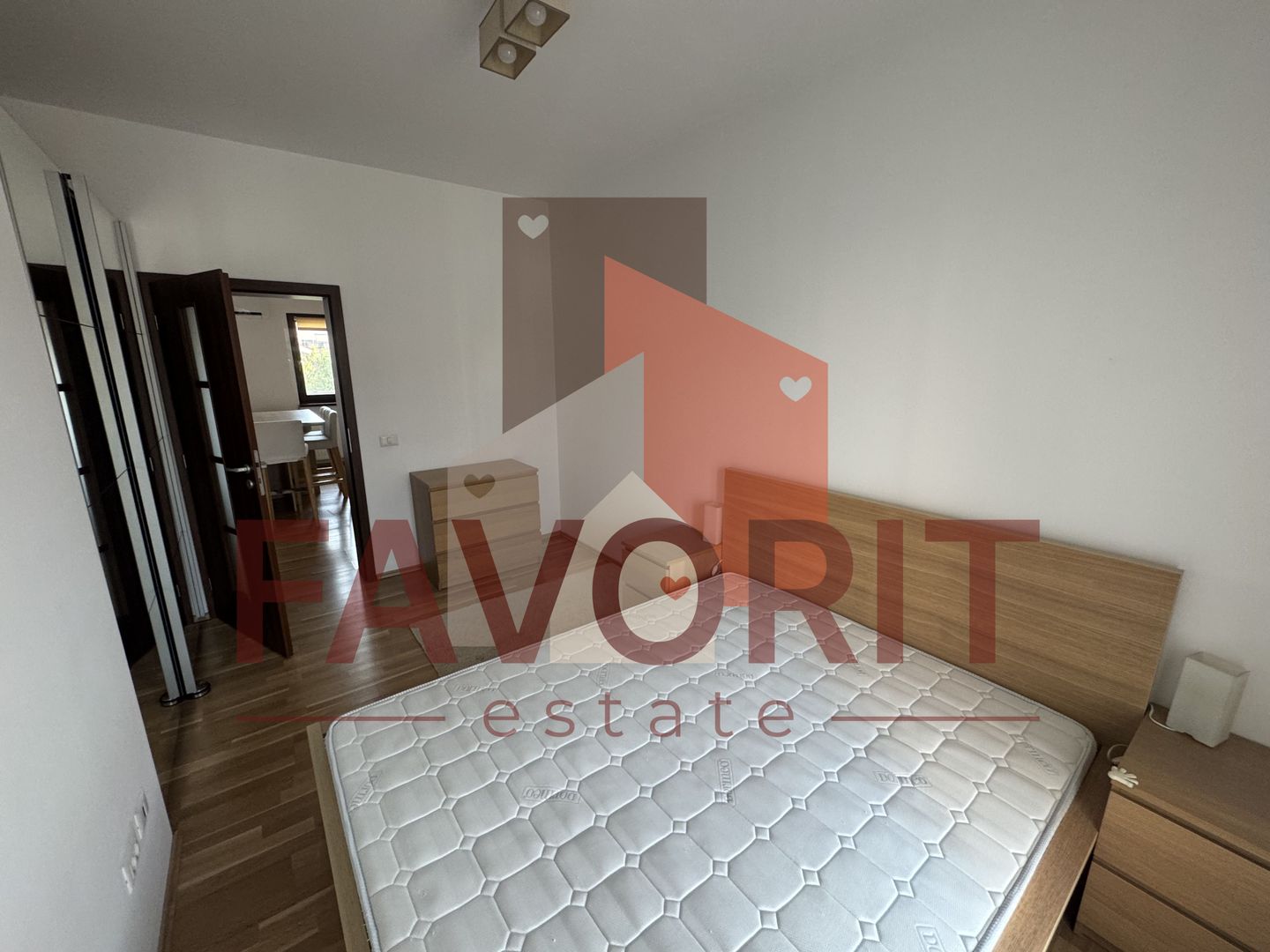 Etaj 1. Pozitie excelenta. Aproape de magazine si Expres 3. - Poză 7