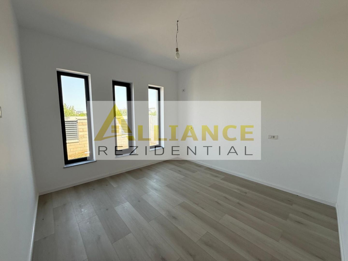 Casa individuala parter ||4 camere 2 bai ||teren 350 mp || - Poză 6