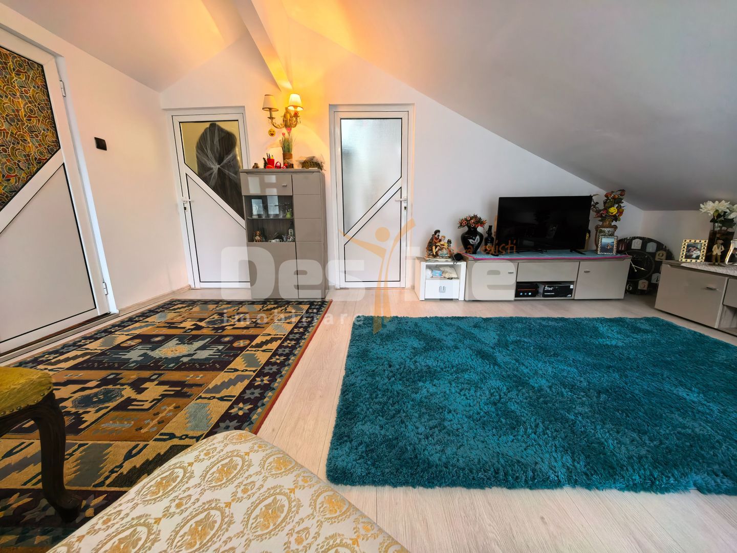 Casă cu 5 camere P+M 110 mp + 500 mp teren, mobilată - Poză 29