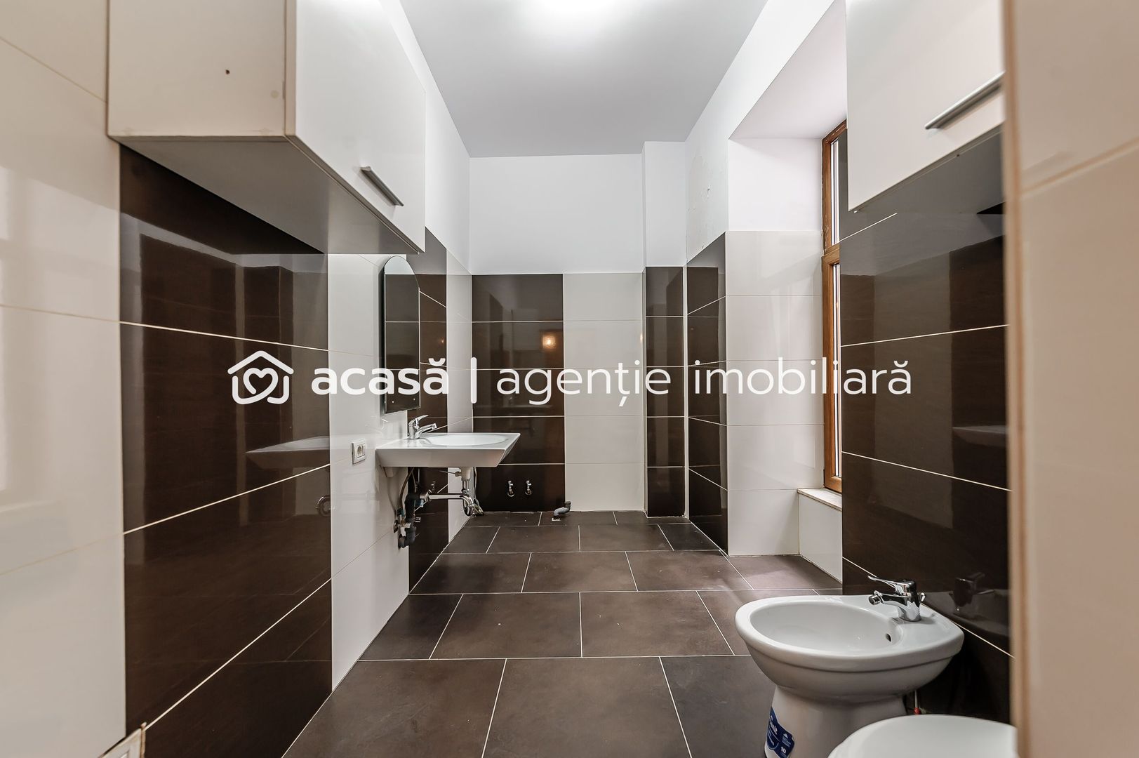 Apartament ultracentral Arad. Pretabil pentru birou. - Poză 4