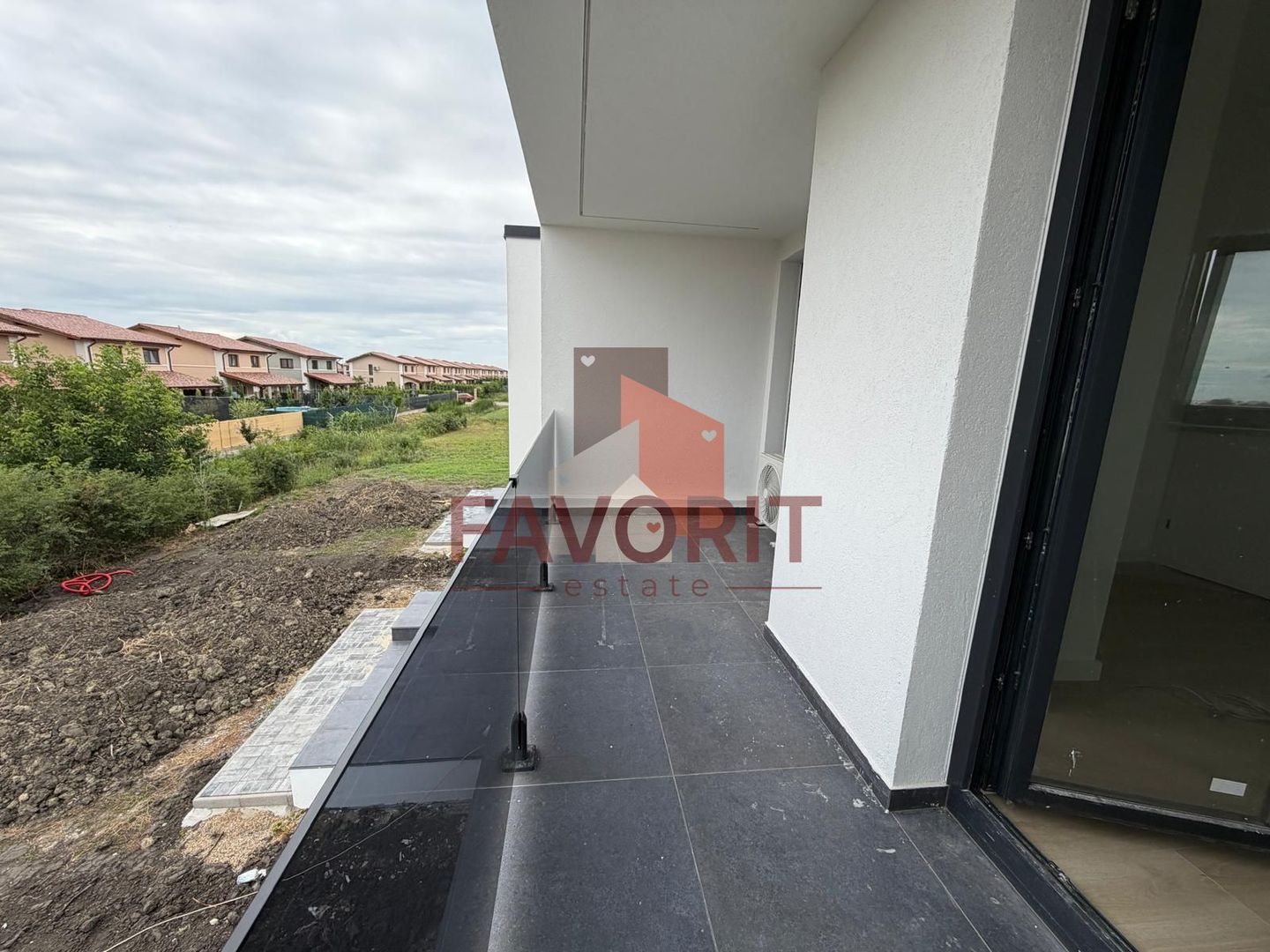 Triplex in Sacalaz | Finisaje premium | 4 camere | Asfalt | 2 balcoane - Poză 15
