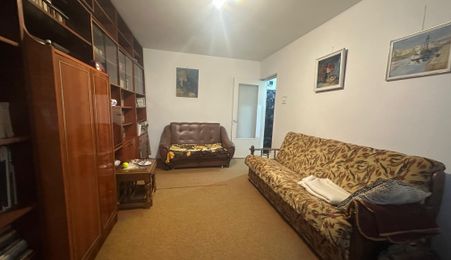 APARTAMENT 3 CAM  DECOMANDAT SF LAZAR LANGA  AMAZON LIBER