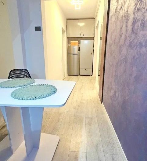 Închiriere ap. 2 camere ultracentral, 53 mp, etaj 7, lift - Poză 3