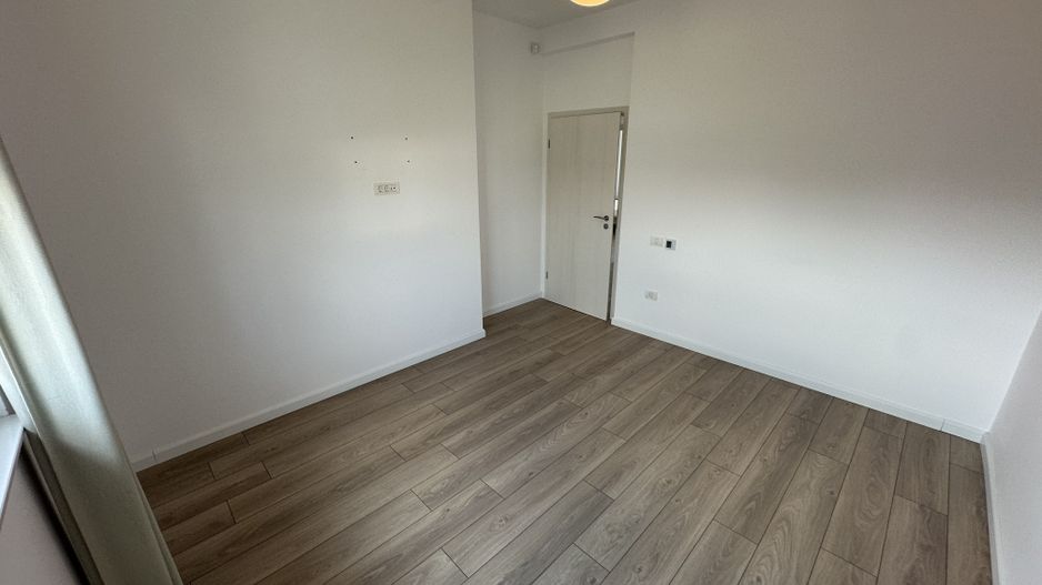 Duplex despărtit  prin garaj zona Ikea - Poză 21