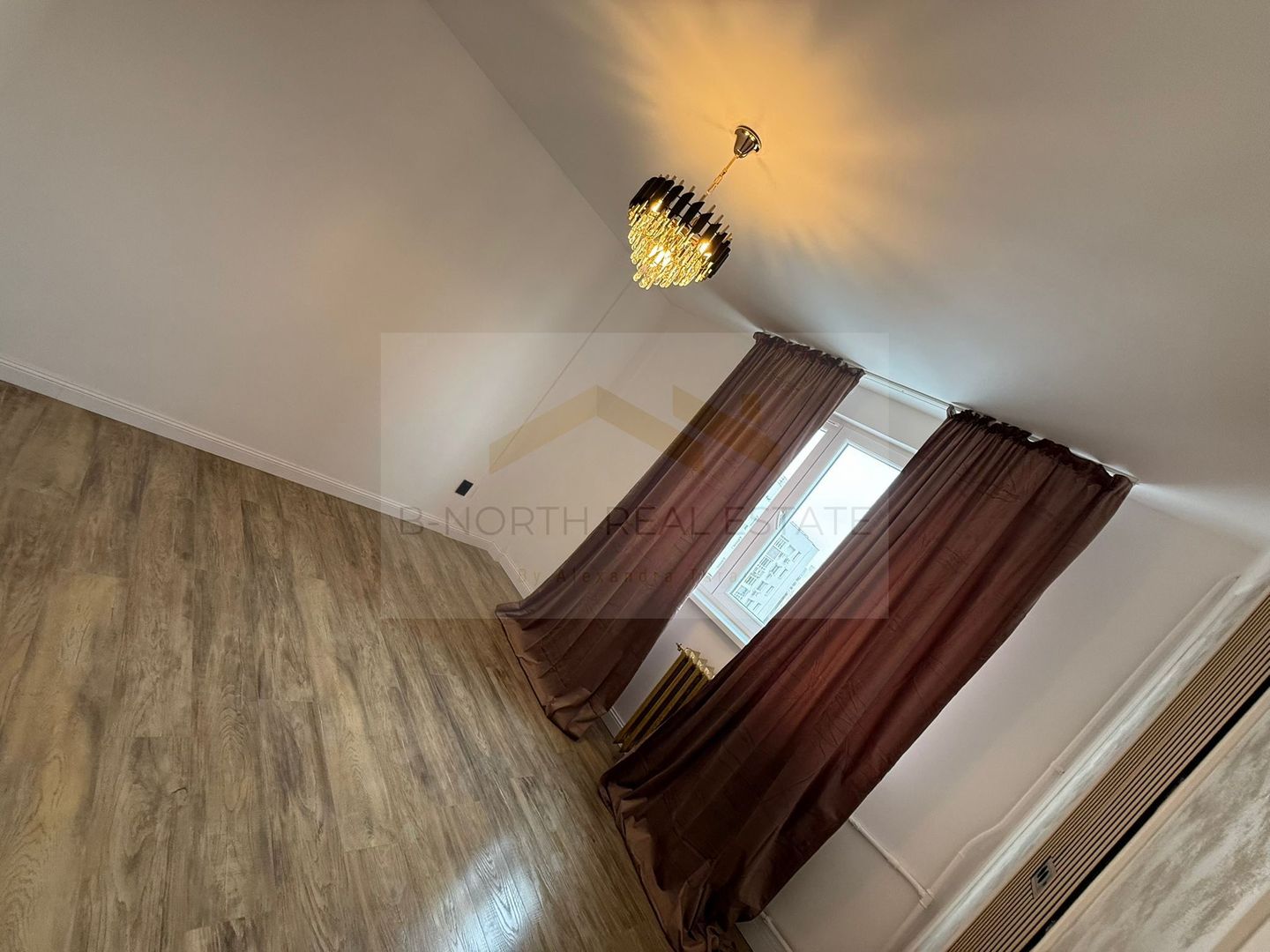 Apartament 2 camere de vânzare, Râul Doamnei, renovat complet, partial utilat - Poză 7