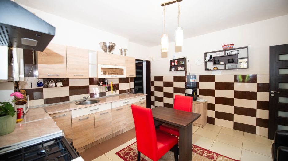 Casa Vila individuala spatioasa cu gradina de vanzare comuna Berceni - Poză 17