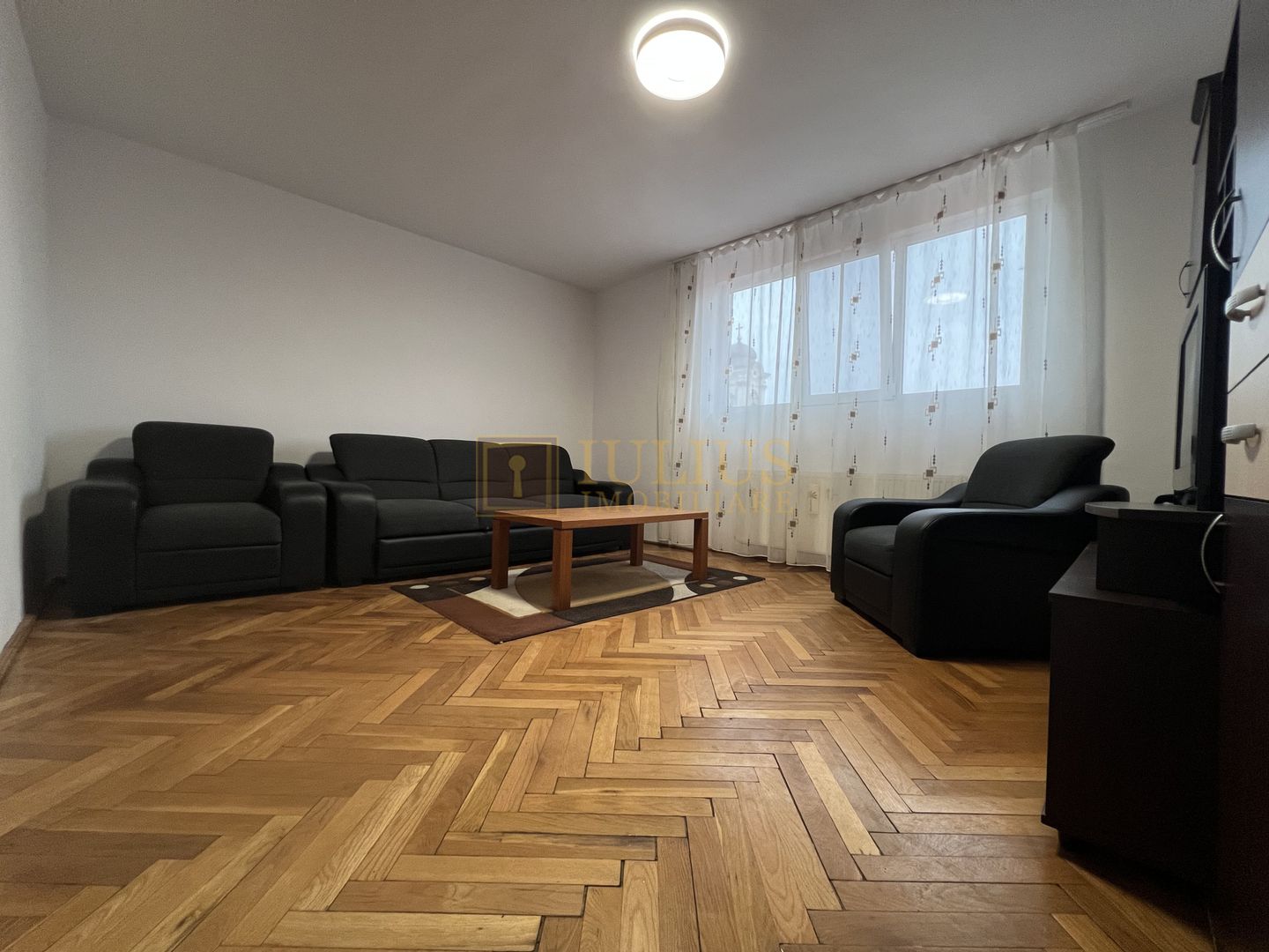 Piata Unirii; dormitor +birou;parcare privata si boxa (centrala proprie si ctr.) - Poză 5