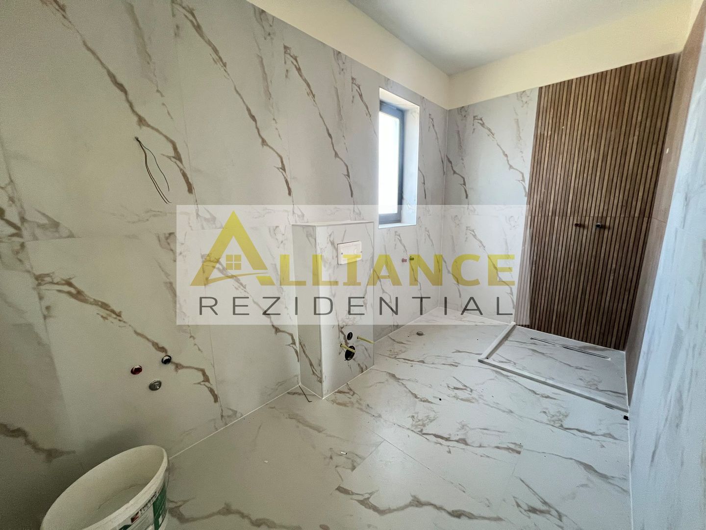 Casa Individuala - 4 camere - 300 MP TEREN-STR.MIORITA - Poză 12